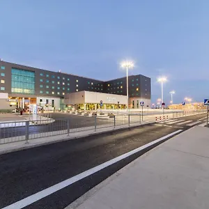 Hotel Courtyard By Marriott Airport, Varsovia